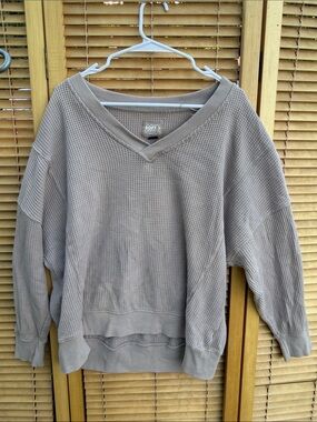Pink Rose Waffle Knit V-Neck Sweatshirt - Taupe